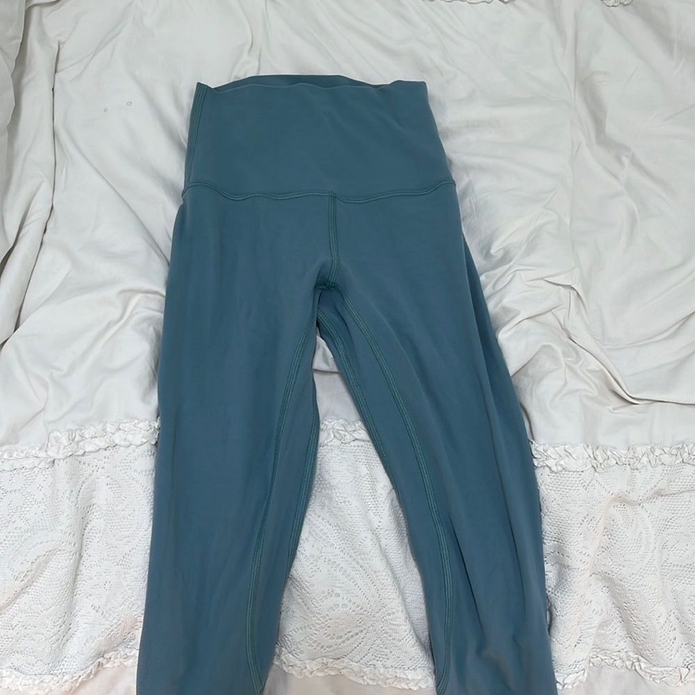 good condition size 0 aqua blue lulu leggings